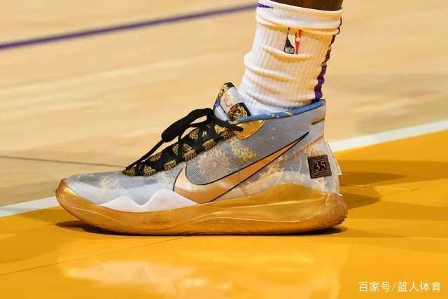 2026北京亦庄人形机器人半程马拉松举行排位赛